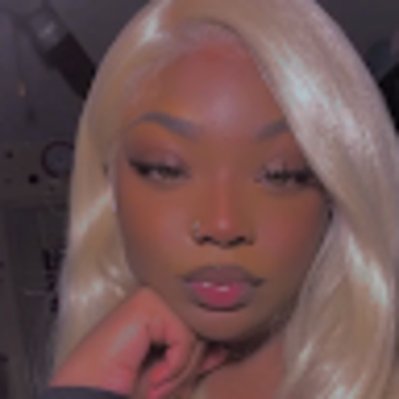 Meet your Posher, Trinity - Picture 1 of 1